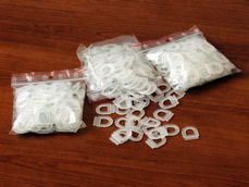 Ушко для плакатного профиля № 24. Упаковка 100 шт.